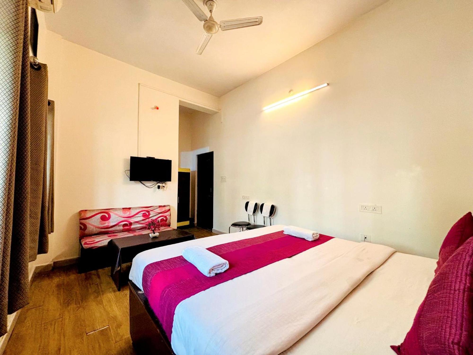 Hotel Sunrise Inn Kota  Esterno foto